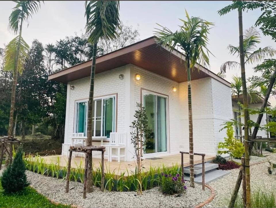 Homdoiintr Farmstay ฮ่อมดอยอินทร์ ฟาร์มสเตย์ Ban Huai Kaeo Exterior photo